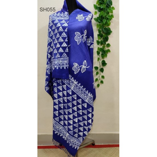 Fashionable Aarong Batik shawl