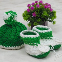Crochet baby hat and shoe set