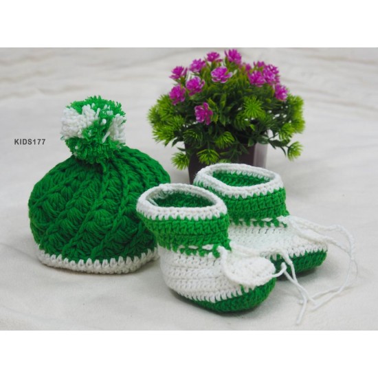 Crochet baby hat and shoe set