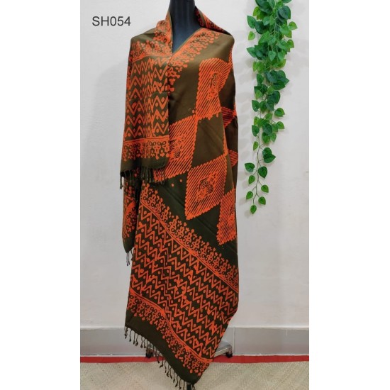 Fashionable Aarong Batik shawl