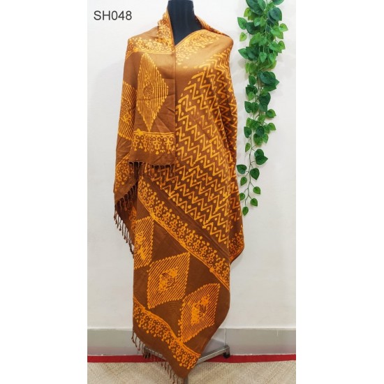 Fashionable Aarong Batik shawl