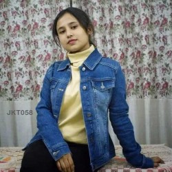 Fashionable Denim Jacket For Women